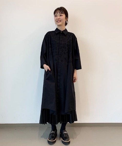 ZUCCa(ズッカ)の「レオパードエンブロイダリー/ワンピース(シャツワンピース・レディース・ブラック/ホワイト・M size)」の7枚目の写真