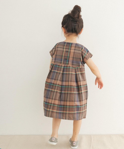 FORK&SPOON（フォークアンドスプーン）の「『親子リンク』FORK&SPOON　カラーチェックワンピース(KIDS)（ワンピース・キッズ・ブラウン系その他/ブルー系その他・120/105/135）」の9枚目の写真