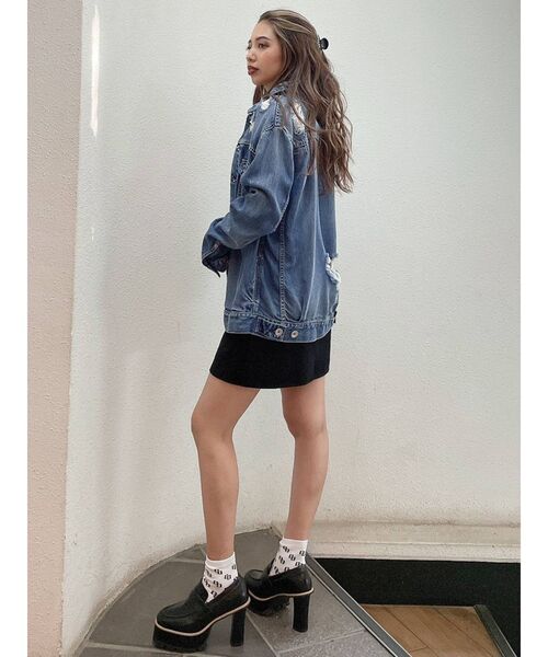 GYDA（ジェイダ）の「リヨセルダメージデニムＧジャン（デニムジャケット・レディース・ライトブルー/インディゴブルー・FREE）」の6枚目の写真