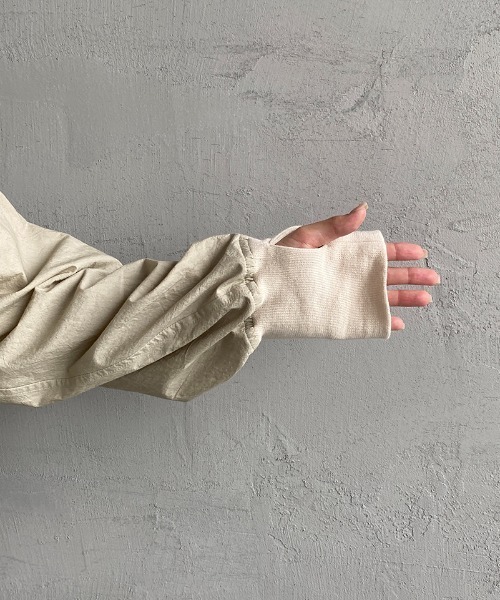 AMERICANA（アメリカーナ）の「[Americana×JEANS FACTORY/アメリカーナ×ジーンズファクトリー] 別注 硫化染め チュニックシャツブラウス（シャツ/ブラウス・レディース・ブラック/ベージュ/オリーブ・ONE SIZE）」の4枚目の写真