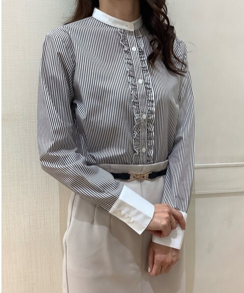 TOKYO SHIRTS（トウキョウシャツ）の「形態安定ノーアイロン スタンドカラー フリル付き長袖ビジネスワイシャツ（ビジネスシャツ・レディース・モカ・S/M/L/LL）」の11枚目の写真