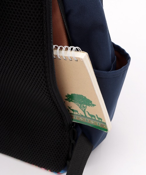 チチカカ（チチカカ）の「ポーチコンビバックパック（バックパック/リュック・レディース・ブラック/ネイビー/オレンジ・FREE）」の18枚目の写真