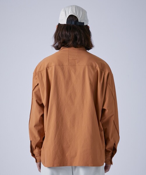 CITY TOKYO(シティトウキョウ)の「IDIOMオーバーサイズクロップドシャツ(シャツ/ブラウス・メンズ・ブラック/オレンジ系その他/オフホワイト・1/2)」の17枚目の写真