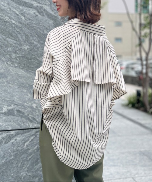 Chez toi(シェトワ)の「バックフリルスキッパーシャツ(シャツ/ブラウス・レディース・カーキ/オフホワイト/ベージュ/アイボリー・FREE)」の13枚目の写真