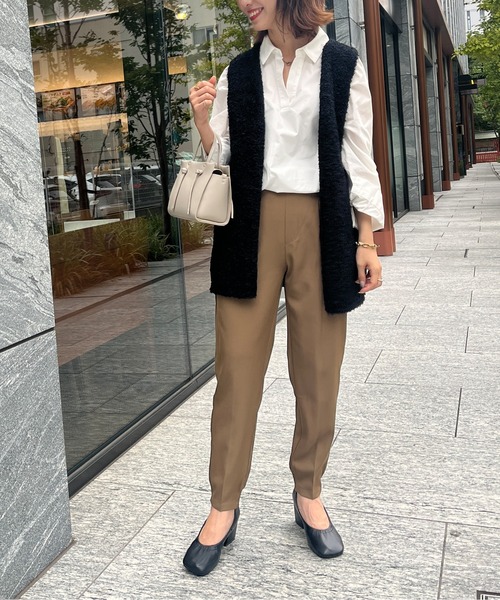 Chez toi(シェトワ)の「バックフリルスキッパーシャツ(シャツ/ブラウス・レディース・カーキ/オフホワイト/ベージュ/アイボリー・FREE)」の8枚目の写真