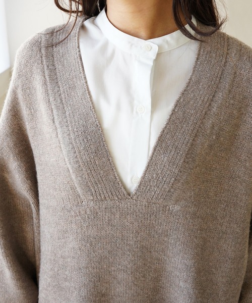 IAMUSE(アイアミューズ)の「もちもち 深Vネック/ハイネック ニットワンピース S0687【IAMUSE】(ワンピース・レディース・グレイッシュベージュ/オートミール/チャコール/ホワイト系/ベージュ系/グレー/ベージュ/グレー系/ホワイト・FREE)」の8枚目の写真