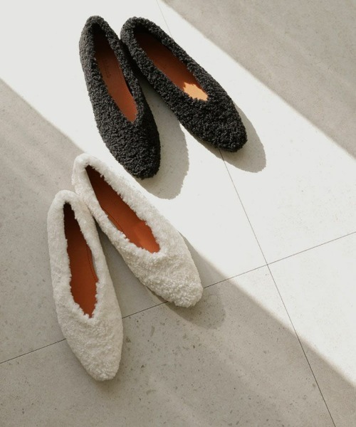 DONOBAN（ドノバン）の「ボアパンプス（バレエシューズ・レディース・アイボリー/ブラック・35(22.5cm)/37(23.5cm)/24.5cm）」の16枚目の写真