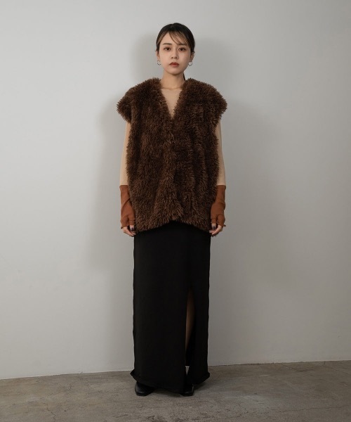 Amiur（エミレ）の「two tone loose fit tops（Tシャツ/カットソー・レディース・ベージュ/グリーン・FREE）」の8枚目の写真