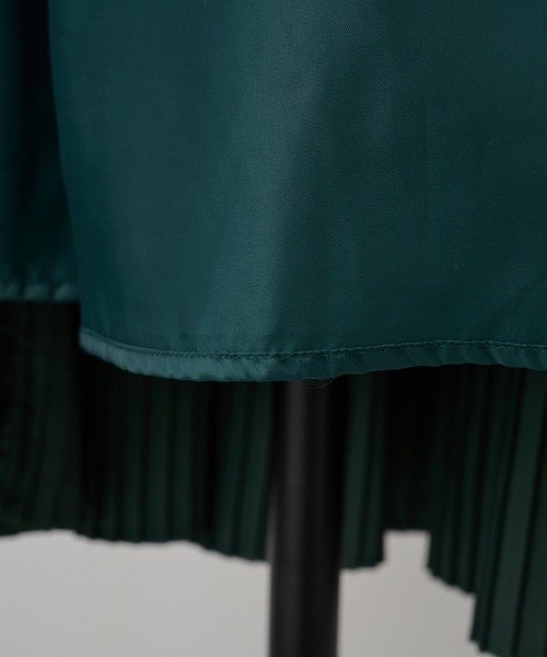 【新品タグ付】BEARDSLEY プリーツティアードスカート ダークグリーン　緑 BEARDSLEY（ビアズリー）の「プリーツティアードスカート（スカート