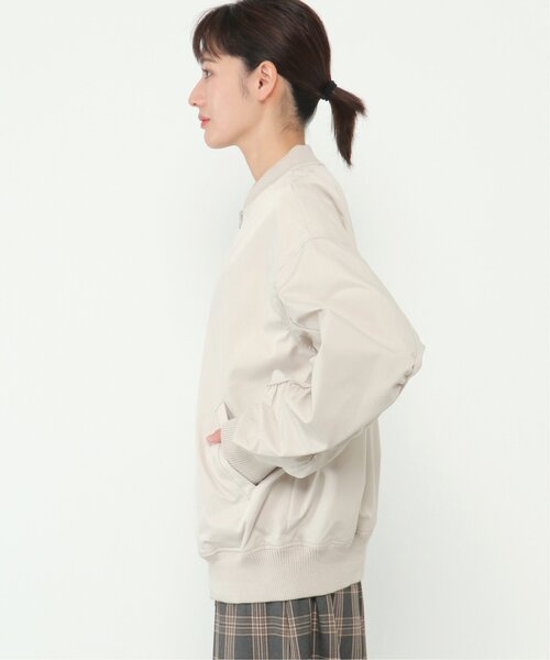 LBC（エルビーシー）の「クシュスリーブワイドリブMA-1（MA-1・レディース・ベージュ系その他/ダークネイビー・L/M）」の7枚目の写真