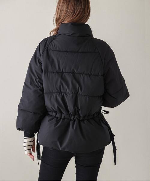 SUGAR BISKET(シュガービスケット)の「ウエストギャザーフェイクダウンブルゾン(ダウンジャケット/コート・レディース・ベージュ/ブラック/グリーン・L/M)」の7枚目の写真