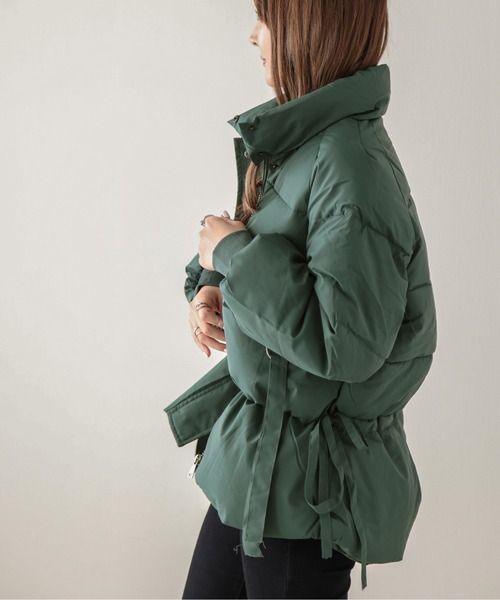 SUGAR BISKET(シュガービスケット)の「ウエストギャザーフェイクダウンブルゾン(ダウンジャケット/コート・レディース・ベージュ/ブラック/グリーン・L/M)」の16枚目の写真