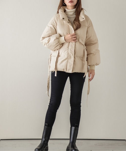 SUGAR BISKET(シュガービスケット)の「ウエストギャザーフェイクダウンブルゾン(ダウンジャケット/コート・レディース・ベージュ/ブラック/グリーン・L/M)」の13枚目の写真
