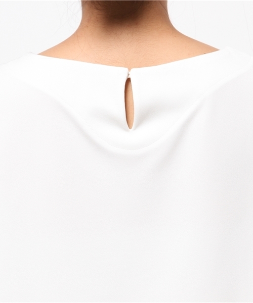 Tiara（ティアラ）の「裾フレアトップス（Tシャツ/カットソー・レディース・オフホワイト/ベージュ系その他/ダークネイビー・9）」の5枚目の写真