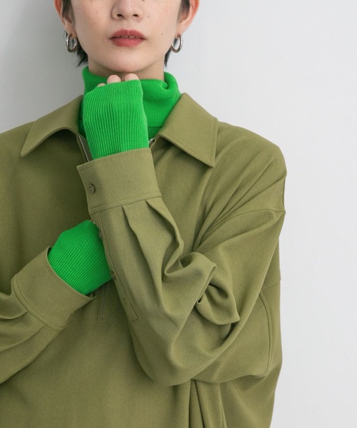 KBF（ケイビーエフ）の「ハイネックコンパクトニット（ニット/セーター・レディース・ブラウン/グリーン/オレンジ・ONE）」の2枚目の写真