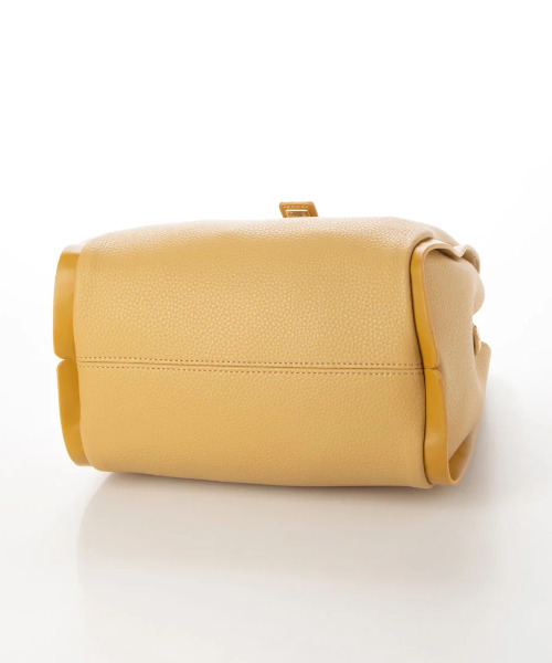 cache cache(カシュ カシュ)の「カシュカシュ cachecache / 3レイヤーヒネリ金具2wayトート(トートバッグ・レディース・ベージュ系その他/アイボリー/レッド/ブラック/ホワイト系その他/キャメル/イエロー・FREE)」の12枚目の写真