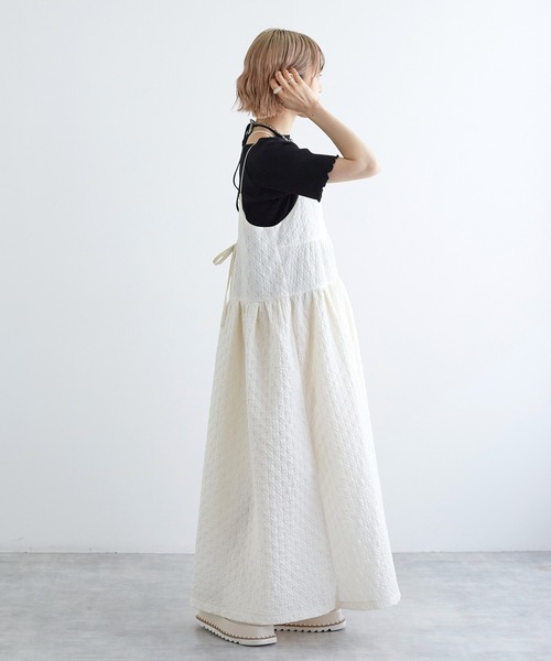 w closet(ダブルクローゼット)の「ホルターネックアメリカンスリーブプルオーバー(Tシャツ/カットソー・レディース・ブラック/ブルー系その他/ホワイト×ブラック/オフホワイト・FREE)」の7枚目の写真