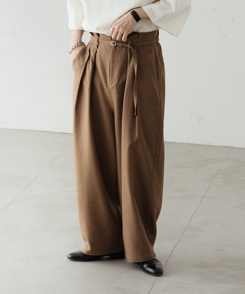 epnok（エプノック）の「ハイウエストタックワイドパンツ（その他パンツ・メンズ・ブラック/カーキ/ベージュ・SMALL/MEDIUM/LARGE）」の2枚目の写真