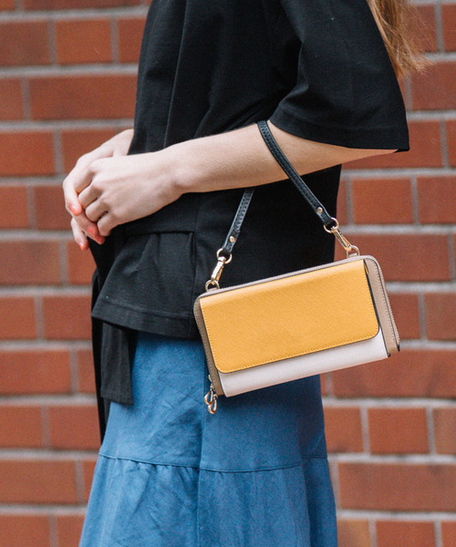 cache cache（カシュ カシュ）の「カシュカシュ cachecache / WEB限定カラーコンビウォレットショルダーバッグ（ショルダーバッグ・レディース・ブラック/マスタード/キャメル/ネイビー/ベージュ系その他/グレー/ホワイト系その他/グリーン/ピンク/ベージュ系その他2/ホワイト/ブロンズ・FREE）」の10枚目の写真