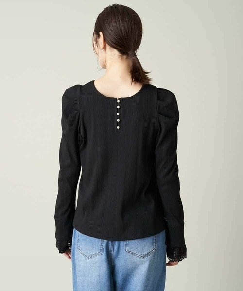 a.v.v(アーヴェヴェ)の「【前後2WAY】レーススリーブタックパフリブトップス(Tシャツ/カットソー・レディース・ブラック/アイボリー・36/40/38/34/42)」の9枚目の写真