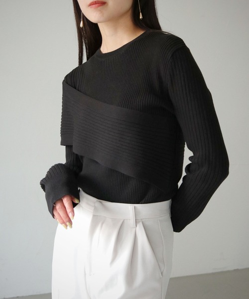cheriella(シェリエラ)の「【cheriella】WEB限定肩あきアシメリブニット WEB LIMITED SHOULDER CUT ASYMMETRIC RIB KNIT(ニット/セーター・レディース・パープル/ダークグリーン/ブラック/アイボリー/ブルー・M)」の14枚目の写真