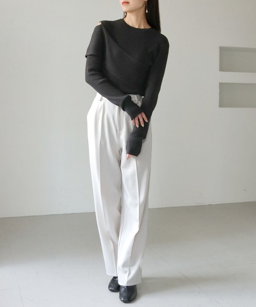 cheriella(シェリエラ)の「【cheriella】WEB限定肩あきアシメリブニット WEB LIMITED SHOULDER CUT ASYMMETRIC RIB KNIT(ニット/セーター・レディース・パープル/ダークグリーン/ブラック/アイボリー/ブルー・M)」の17枚目の写真