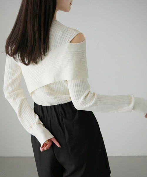 cheriella(シェリエラ)の「【cheriella】WEB限定肩あきアシメリブニット WEB LIMITED SHOULDER CUT ASYMMETRIC RIB KNIT(ニット/セーター・レディース・パープル/ダークグリーン/ブラック/アイボリー/ブルー・M)」の8枚目の写真