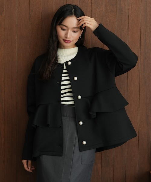 TRUDEA（トルディア）の「スポンディッシュパール釦ブルゾン（ブルゾン・レディース・ブラック/グレイッシュベージュ・MEDIUM）」の2枚目の写真