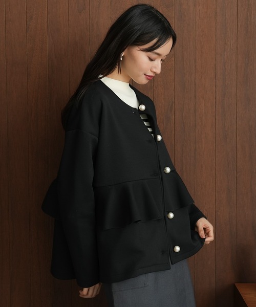 TRUDEA（トルディア）の「スポンディッシュパール釦ブルゾン（ブルゾン・レディース・ブラック/グレイッシュベージュ・MEDIUM）」の9枚目の写真