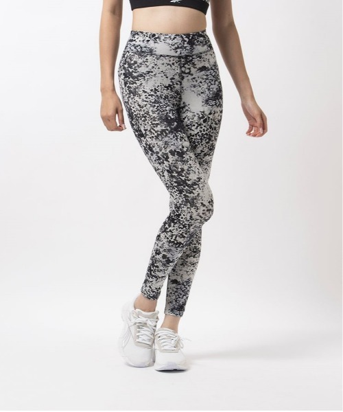Reebok(リーボック)の「モダン サファリ コットンタイト レギンス / Mod Safari Cotton Tight Legging(レギンス/スパッツ・レディース・ネイビー/ブラック系その他・SMALL/MEDIUM/X-LARGE/LARGE/X-SMALL/XX-LARGE)」の2枚目の写真