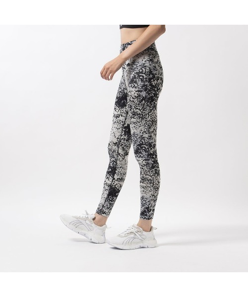 Reebok(リーボック)の「モダン サファリ コットンタイト レギンス / Mod Safari Cotton Tight Legging(レギンス/スパッツ・レディース・ネイビー/ブラック系その他・SMALL/MEDIUM/X-LARGE/LARGE/X-SMALL/XX-LARGE)」の9枚目の写真