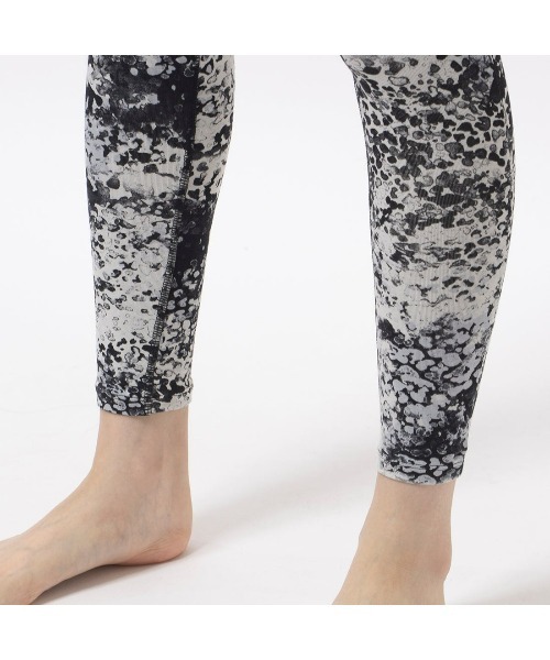 Reebok(リーボック)の「モダン サファリ コットンタイト レギンス / Mod Safari Cotton Tight Legging(レギンス/スパッツ・レディース・ネイビー/ブラック系その他・SMALL/MEDIUM/X-LARGE/LARGE/X-SMALL/XX-LARGE)」の12枚目の写真