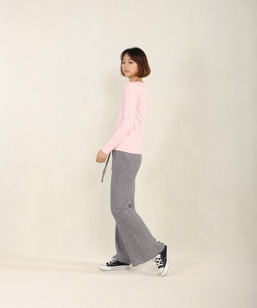 Mayree（メイリー）の「【AURORIA】イレギュラーレースアップニットトップス（ニット/セーター・レディース・ブラック/ピンク/ブルー・FREE）」の8枚目の写真