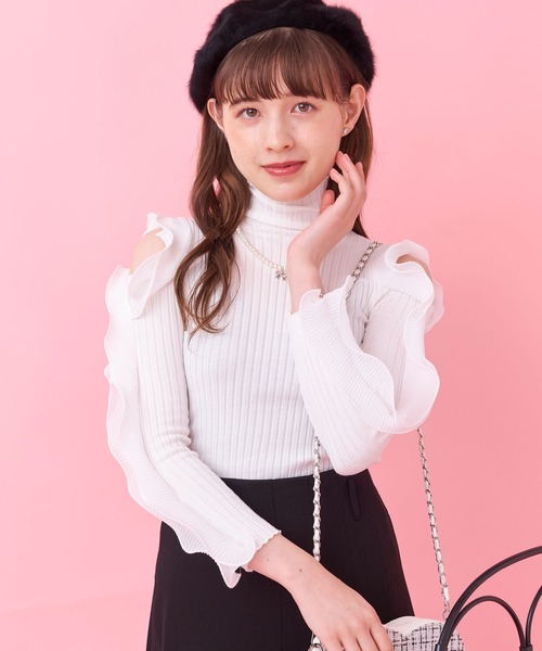 Voyage titty&Co.PETIT（ボヤージュティティアンドコープチ）の「【 Voyage titty&Co.PETIT】フリルカットタートルネック（Tシャツ/カットソー・レディース・ホワイト/ブラック・FREE）」の2枚目の写真