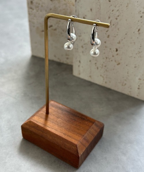 Jasmine Grandiflorum(ジャスミングランディフローラム)の「【Jasmine】ボリュームパールピアス(ピアス(両耳用)・レディース・ホワイト系その他6/ホワイト系その他4/ホワイト系その他/シルバー系その他2/シルバー系その他/ゴールド・FREE)」の12枚目の写真