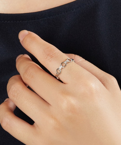 VENDOME AOYAMA（ヴァンドーム青山）の「[プラチナ・ウーマン] ダイヤモンド リング（リング・レディース・プラチナム・#11/#9）」の4枚目の写真