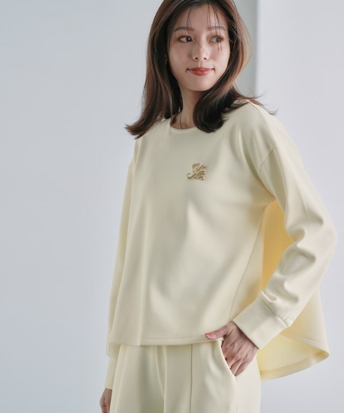 Pierrot(ピエロ)の「ペアスキンベロアバックスリットトップス(Tシャツ/カットソー・レディース・アイボリー/ネイビー/ベージュ系その他/ブラック・L/M)」の2枚目の写真