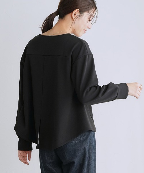 Pierrot(ピエロ)の「ペアスキンベロアバックスリットトップス(Tシャツ/カットソー・レディース・アイボリー/ネイビー/ベージュ系その他/ブラック・L/M)」の17枚目の写真