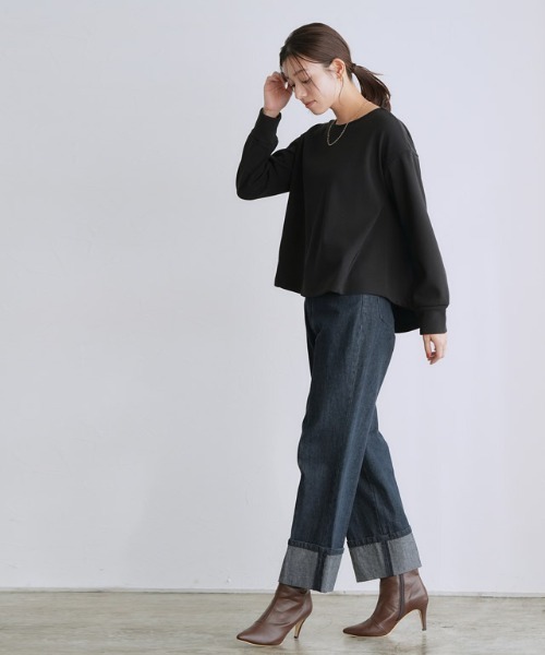 Pierrot(ピエロ)の「ペアスキンベロアバックスリットトップス(Tシャツ/カットソー・レディース・アイボリー/ネイビー/ベージュ系その他/ブラック・L/M)」の7枚目の写真