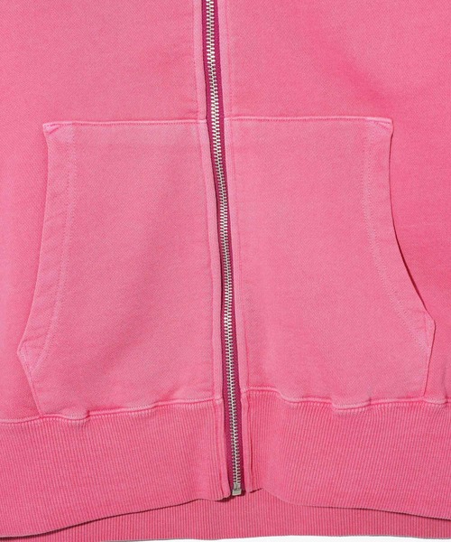 X-girl（エックスガール）の「FACE & CURSIVE LOGO ZIP UP SWEAT