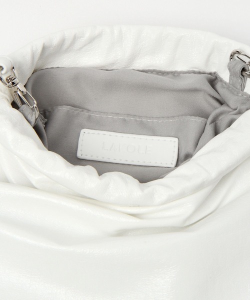 LAKOLE（ラコレ）の「2WAYクラック巾着ショルダー / 990412（ショルダーバッグ・レディース・その他3/ライトグリーン/ホワイト/ブラック・FREE）」の18枚目の写真