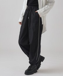 ◆ゆるっとこなれ見え サイドライン入りナイロンパンツ