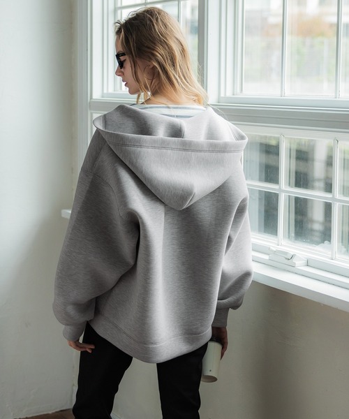 coca（coca）（コカ）の「ハリ感ダンボールニットオーバーサイズパーカー（パーカー・レディース・ブラック/グレー・M/L）」の5枚目の写真