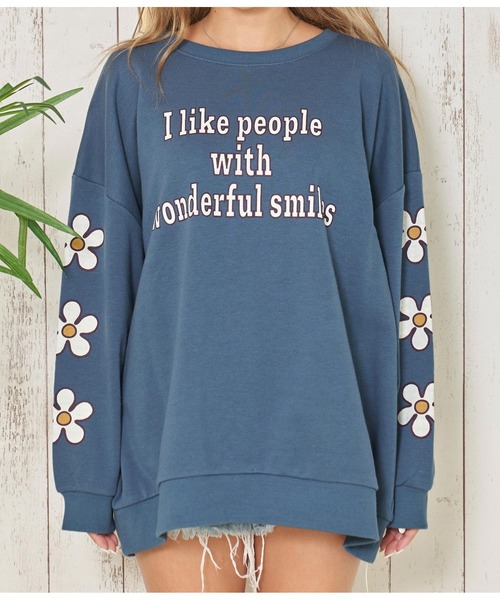 anap mimpi（アナップミンピ）の「アーム フラワー メッセージ 裏毛 スウェット 長袖 トップス（スウェット・レディース・ネイビー/オレンジ/グリーン・FREE）」の11枚目の写真