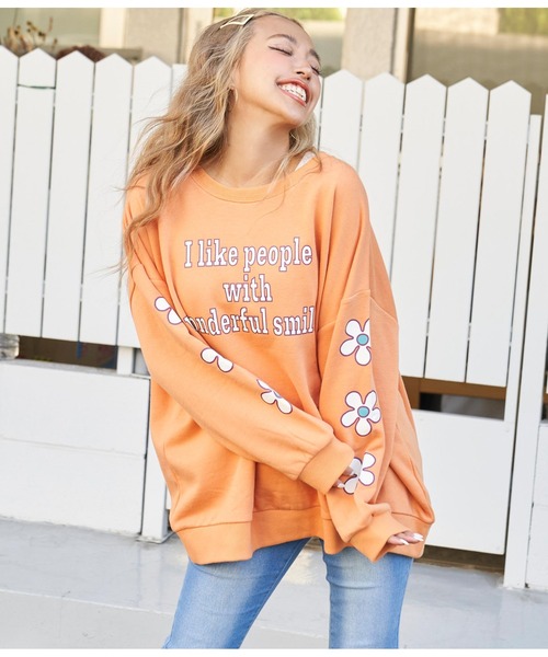 anap mimpi（アナップミンピ）の「アーム フラワー メッセージ 裏毛 スウェット 長袖 トップス（スウェット・レディース・ネイビー/オレンジ/グリーン・FREE）」の17枚目の写真