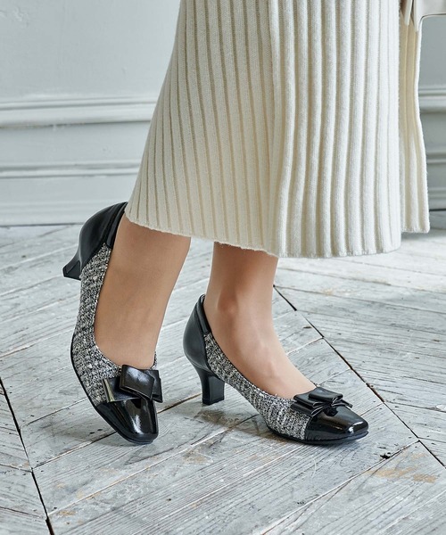 Riz raffinee（リズラフィーネ）の「【新色追加】スクエアトゥモチーフパンプス（パンプス・レディース・ブラック/ベージュ系その他7/トリコロール/ブラック系その他/デザートカモ・23cm/22.5cm/24cm/23.5cm/24.5cm）」の2枚目の写真