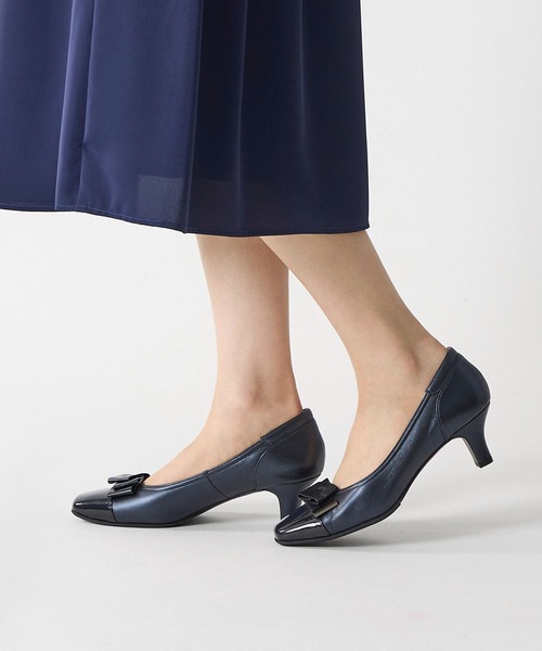 Riz raffinee（リズラフィーネ）の「【新色追加】スクエアトゥモチーフパンプス（パンプス・レディース・ブラック/ベージュ系その他7/トリコロール/ブラック系その他/デザートカモ・23cm/22.5cm/24cm/23.5cm/24.5cm）」の5枚目の写真