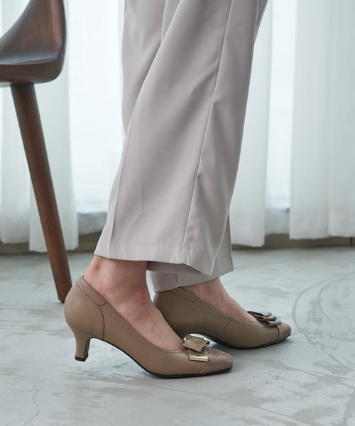 Riz raffinee（リズラフィーネ）の「【新色追加】スクエアトゥモチーフパンプス（パンプス・レディース・ブラック/ベージュ系その他7/トリコロール/ブラック系その他/デザートカモ・23cm/22.5cm/24cm/23.5cm/24.5cm）」の4枚目の写真