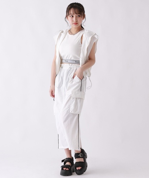 repipi armario(レピピ アルマリオ)の「サイドラインミディスカート(スカート・キッズ・ホワイト/ブラック/グリーン・LARGE/MEDIUM)」の5枚目の写真