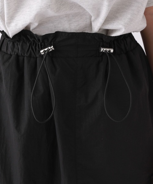 repipi armario(レピピ アルマリオ)の「サイドラインミディスカート(スカート・キッズ・ホワイト/ブラック/グリーン・LARGE/MEDIUM)」の10枚目の写真